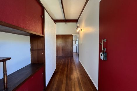 Photo of property in 64 Sylvan Crescent, Te Atatu South, Auckland, 0610