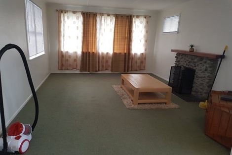 Photo of property in 13 Barclay Street, Newlands, Wellington, 6037