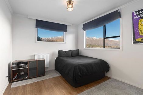 Photo of property in 28 Earnslaw Terrace, Queenstown, 9300