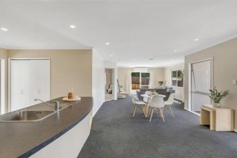 Photo of property in 2 Catlins Glen, Aotea, Porirua, 5024