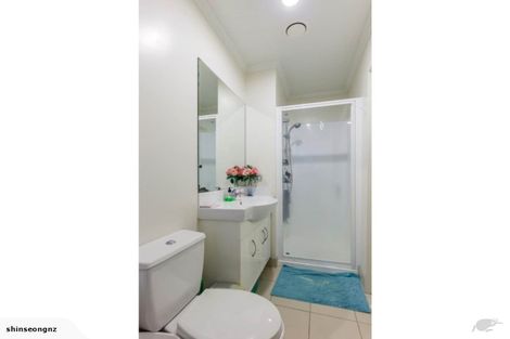 Photo of property in 21 Sapphire Place, Bayview, Auckland, 0629
