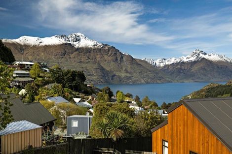 Photo of property in 4b Dart Place, Fernhill, Queenstown, 9300