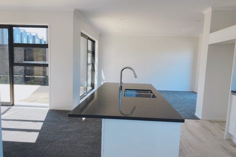 Photo of property in 10 Awamarino Way, Westgate, Auckland, 0614