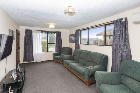 Photo of property in 2/2 Mchaffies Place, Wainoni, Christchurch, 8061