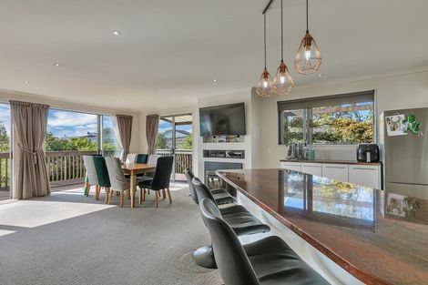 Photo of property in 16 Alma Street, Te Atatu South, Auckland, 0610