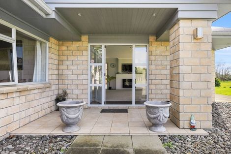 Photo of property in 10 Parker Road, Huntly, 3771