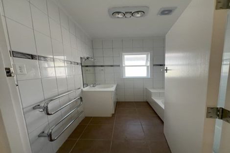 Photo of property in 61 Oakdale Road, Mount Roskill, Auckland, 1041