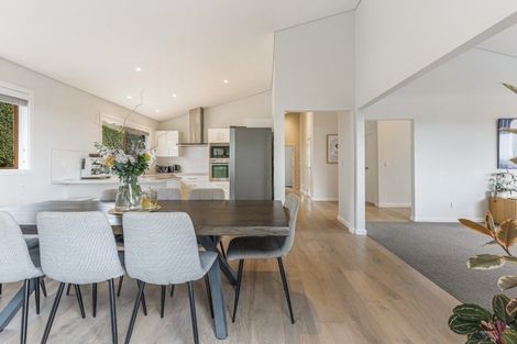 Photo of property in 20 Surville Place, Mairangi Bay, Auckland, 0630