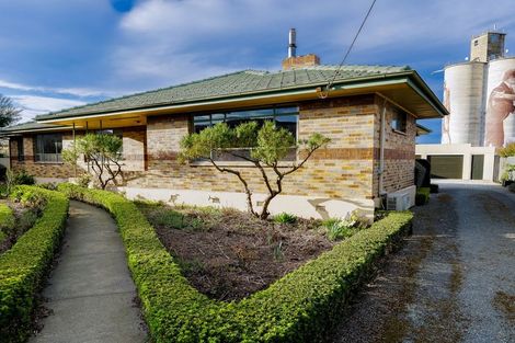 Photo of property in 2 Mill Road, Waimate, 7924