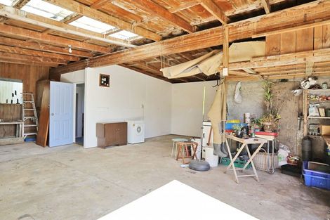 Photo of property in 17 Half Mile Road, Tuatapere, 9620