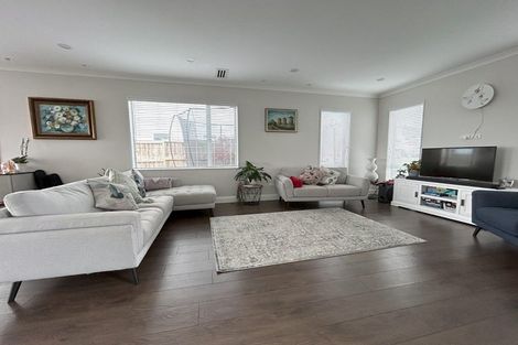 Photo of property in 36 Cilliers Drive, Silverdale, 0932