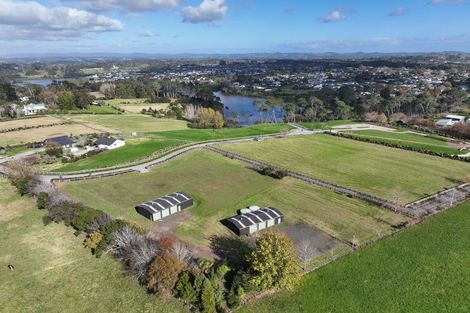 Photo of property in 2 Ada Lane, Riverhead, 0793