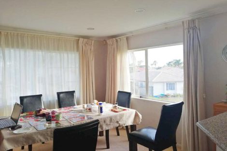 Photo of property in 28 Tyburn Lane, Unsworth Heights, Auckland, 0632