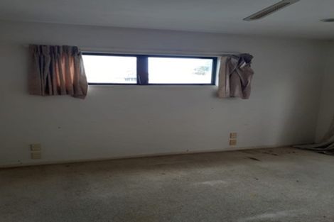 Photo of property in 5a Oakleigh Avenue, Takanini, 2112