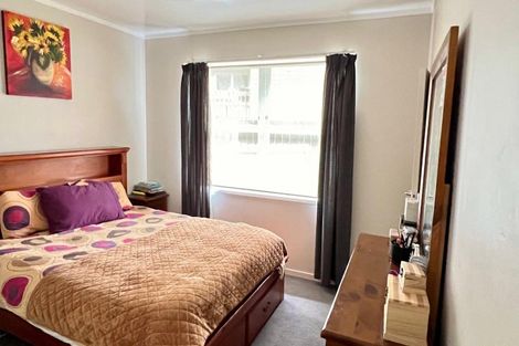 Photo of property in 32 Sunvue Road, Glen Eden, Auckland, 0602