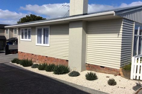 Photo of property in 15 Becroft Drive, Forrest Hill, Auckland, 0620