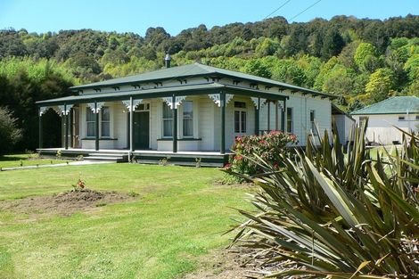 Photo of property in 2c-d Dunn Street, Reefton, 7830