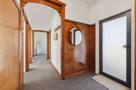 Photo of property in 76 Middleton Road, Kew, Dunedin, 9012