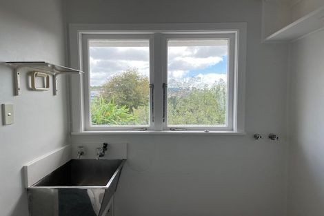 Photo of property in 11 Thomas Rea Place, Te Atatu South, Auckland, 0610