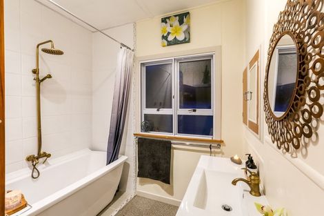 Photo of property in 7091 South Road, Warea, New Plymouth, 4381