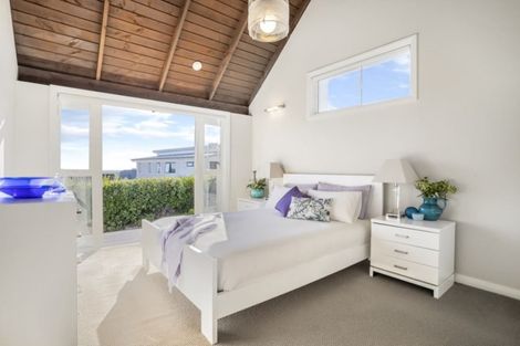 Photo of property in 49b Shanaway Rise, Hillcrest, Auckland, 0627