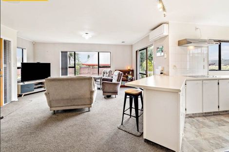 Photo of property in 1/132 Wellington Street, Pukekohe, 2120