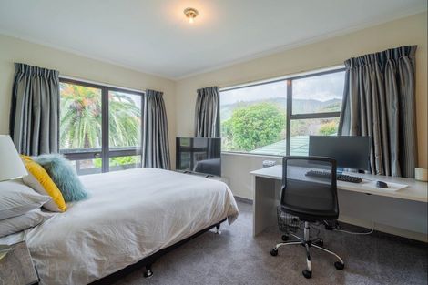 Photo of property in 57 Kapanui Road, Waikanae, 5036