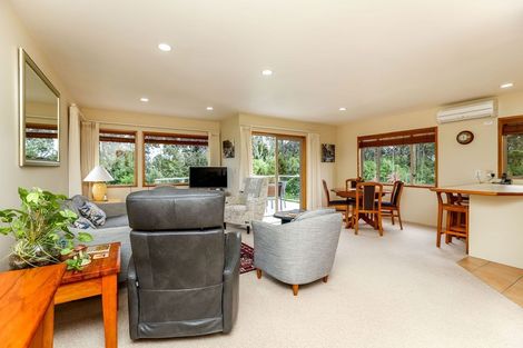 Photo of property in 3b Kawaroa Close, New Plymouth, 4310