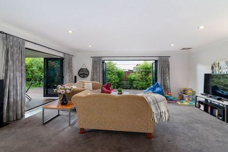 Photo of property in 28 Holden Avenue, Holdens Bay, Rotorua, 3010