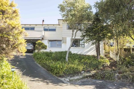 Photo of property in 18 Valdese Rise, Browns Bay, Auckland, 0630