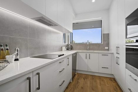 Photo of property in 37 Peihana Road, Hobsonville, Auckland, 0616