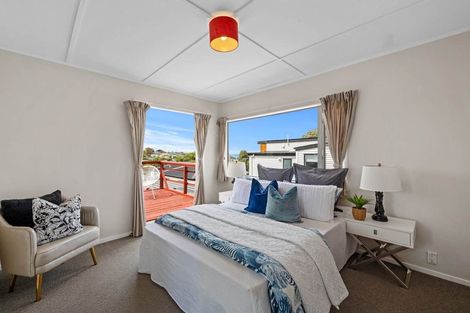 Photo of property in 1/52 Beulah Avenue, Rothesay Bay, Auckland, 0630