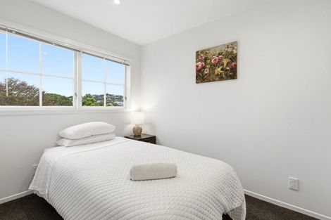Photo of property in 17 Amapur Drive, Khandallah, Wellington, 6035
