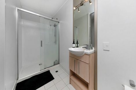 Photo of property in Luna Apartments, 4m/16 Burton Street, Grafton, Auckland, 1010