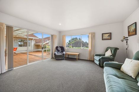 Photo of property in 16 Harbour Lights Close, West Harbour, Auckland, 0618
