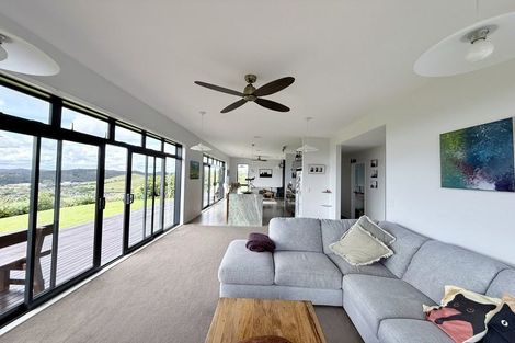 Photo of property in 157 Tui Glen Road, Haruru, 0204