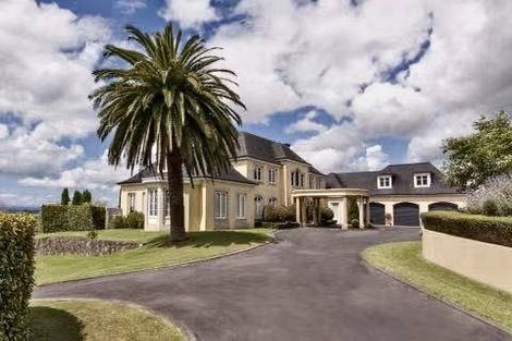 Photo of property in 215 Broomfields Road, Whitford, Howick, 2571