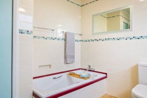 Photo of property in 25 Fraser Crescent, Elderslea, Upper Hutt, 5018