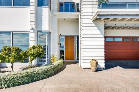 Photo of property in 40 Roslyn Road, Bluff Hill, Napier, 4110