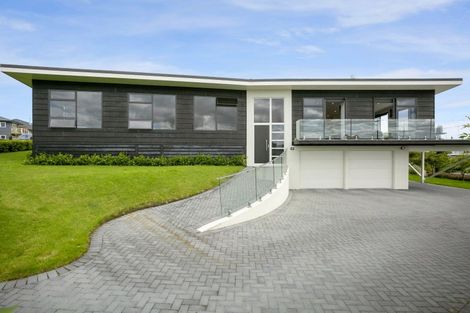 Photo of property in 32 Coprosma Crescent, Waipahihi, Taupo, 3330