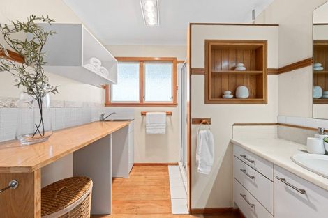 Photo of property in 36 Wairau Road, Oakura, 4314