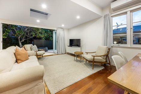 Photo of property in 43 Aramoana Avenue, Devonport, Auckland, 0624