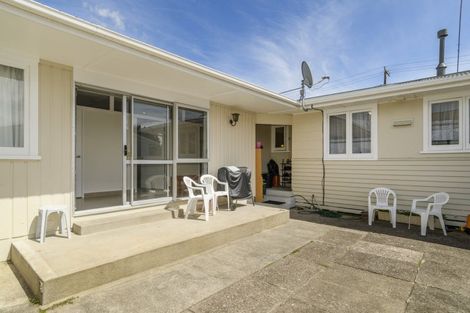 Photo of property in 53a Queen Road, Bellevue, Tauranga, 3110