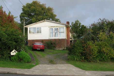 Photo of property in 70 Vodanovich Road, Te Atatu South, Auckland, 0610