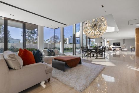 Photo of property in 92 Paritai Drive, Orakei, Auckland, 1071