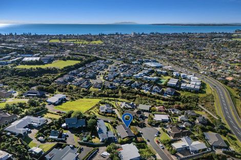 Photo of property in 21 Bayview Park Lane, Orewa, 0931