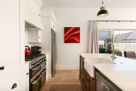 Photo of property in 35 Cassinia Close, Papamoa Beach, Papamoa, 3118