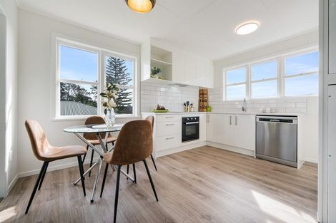 Photo of property in 65 Farquhar Road, Glendene, Auckland, 0602