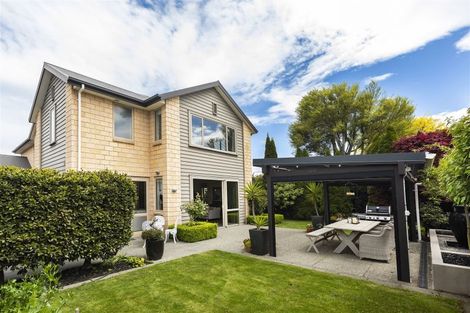 Photo of property in 135a Avonhead Road, Avonhead, Christchurch, 8042