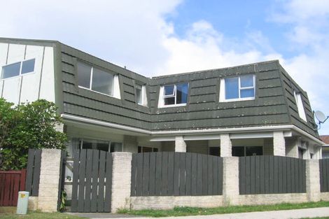 Photo of property in 84 Akaroa Drive, Maupuia, Wellington, 6022